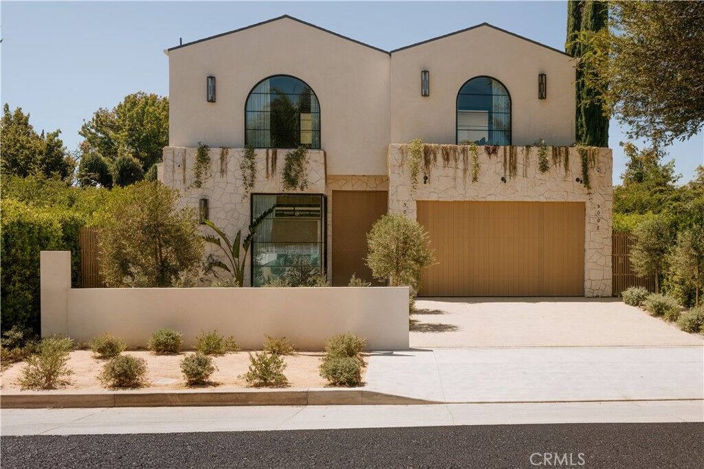 Property Photo: 5005 Rubio Avenue CA 91436