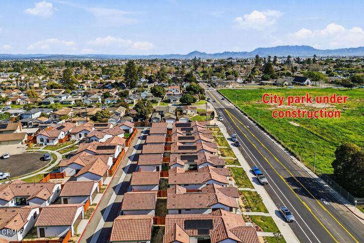 Property Photo:  1141 W 2nd Street  CA 93030 