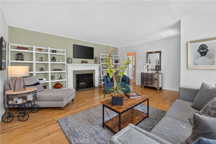 Property Photo:  1426 N Buena Vista  CA 91505 