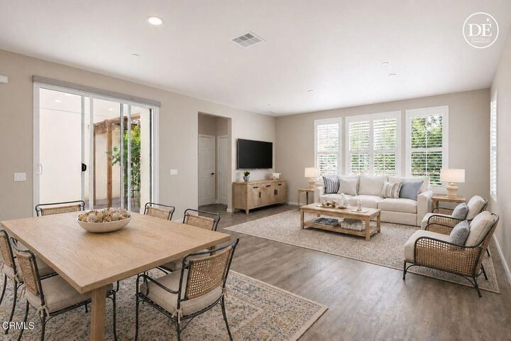 Property Photo:  1790 Daffodil Avenue  CA 93004 