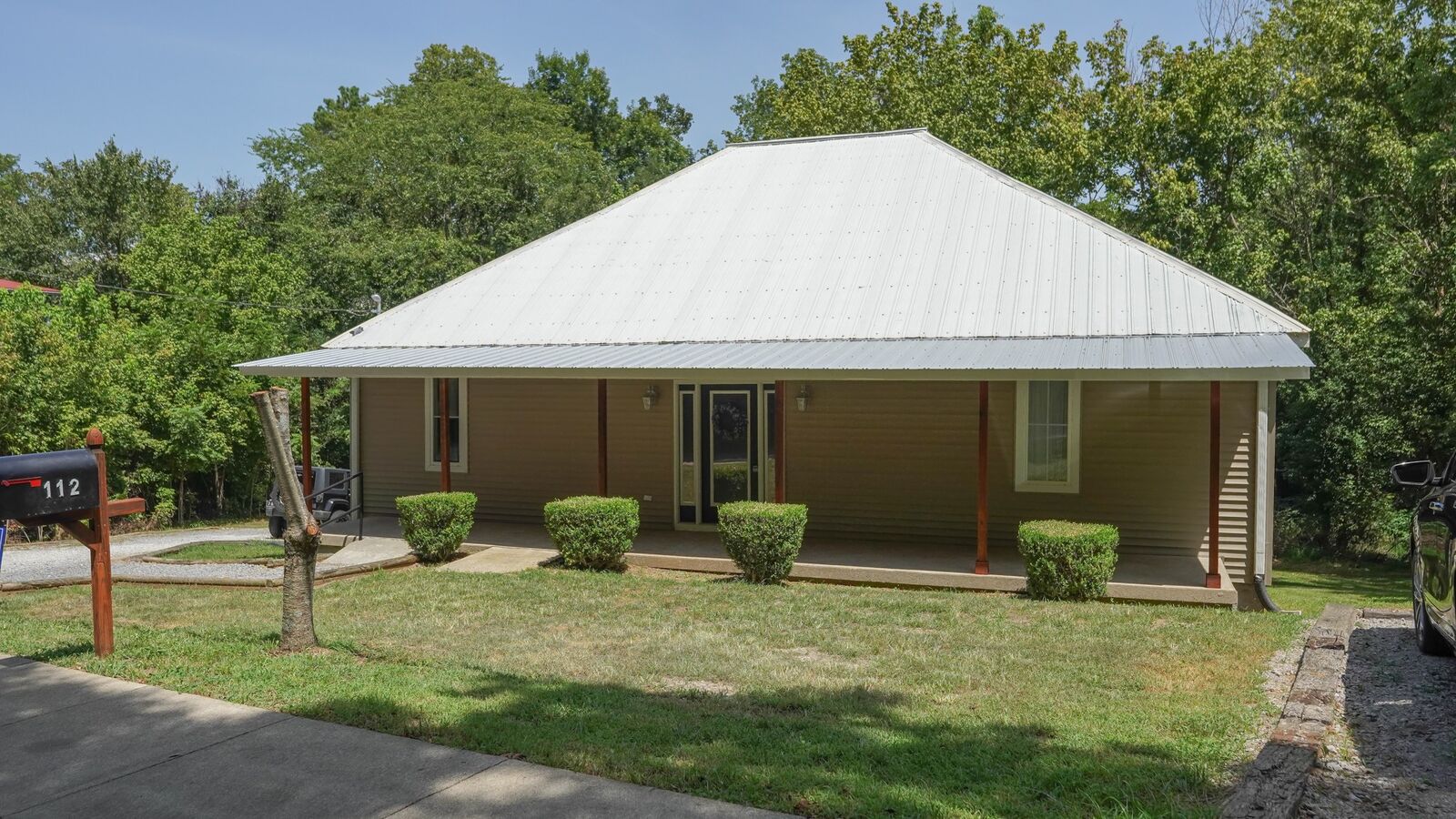 Property Photo: 112 Humphries St TN 37036