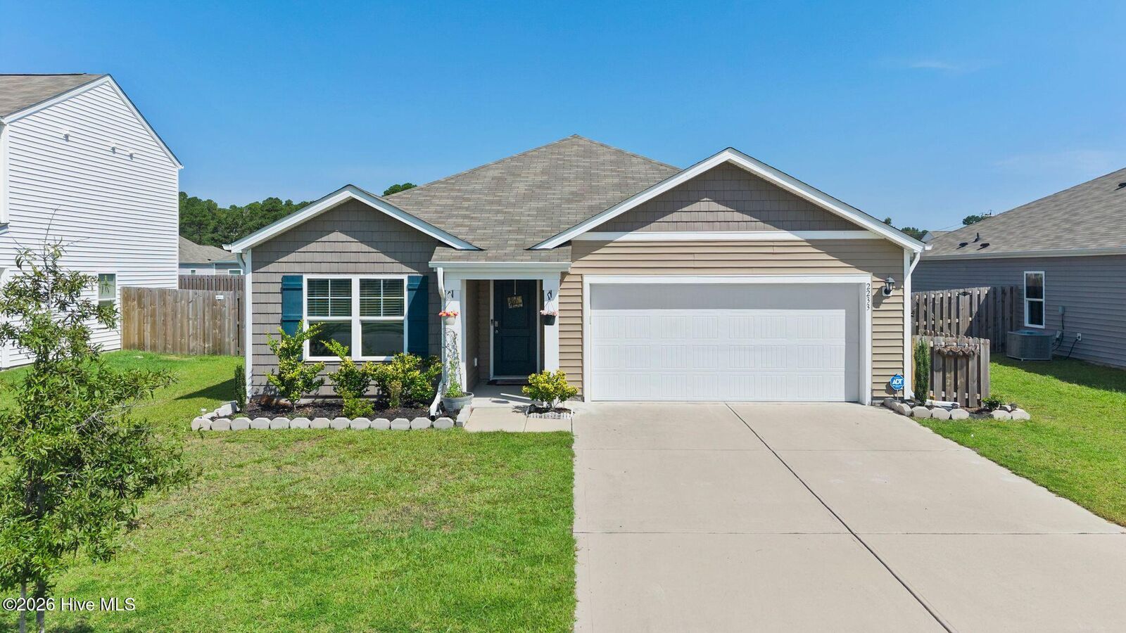 Property Photo:  2233 Emerald Avenue  NC 28429 
