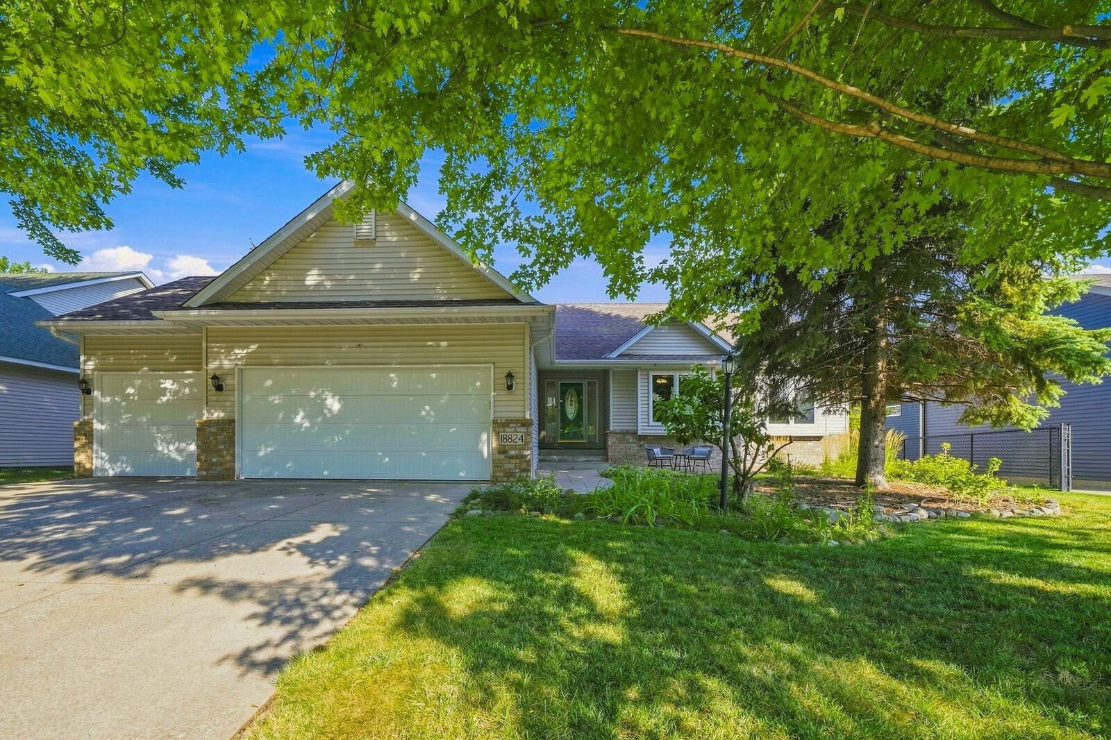 Property Photo:  18824 Excalibur Trail  MN 55024 