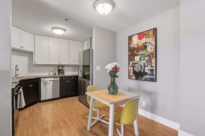 Property Photo: 3131 Excelsior Boulevard 512 MN 55416
