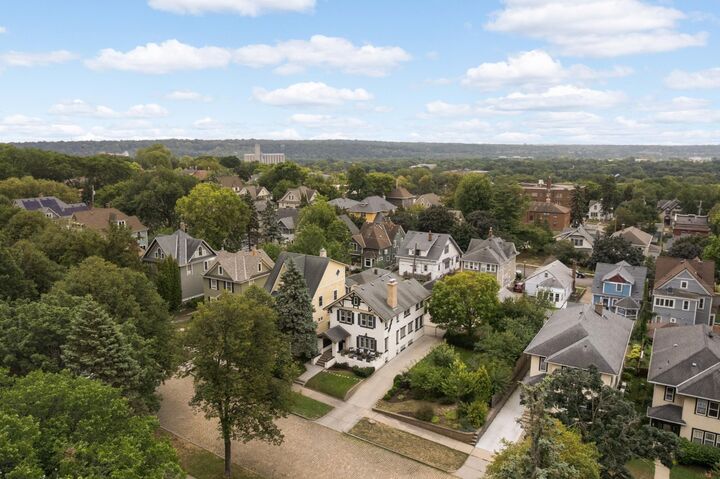 Property Photo:  904 Osceola Avenue  MN 55105 