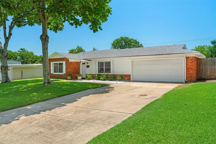 Property Photo:  8037 Pinewood Drive  TX 76116 