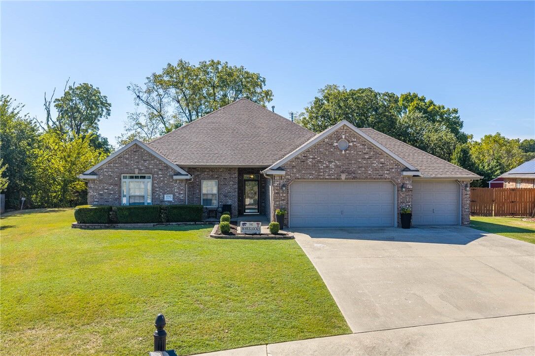 Property Photo:  3782 Glenbrook Loop  AR 72764 