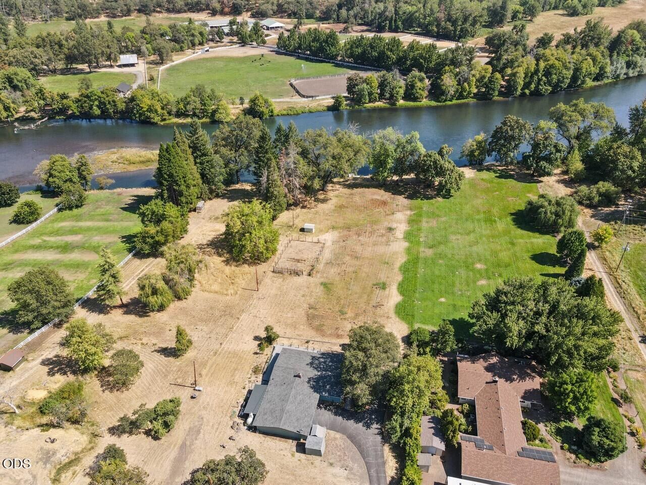 Property Photo:  1591 Highway 234  OR 97524 