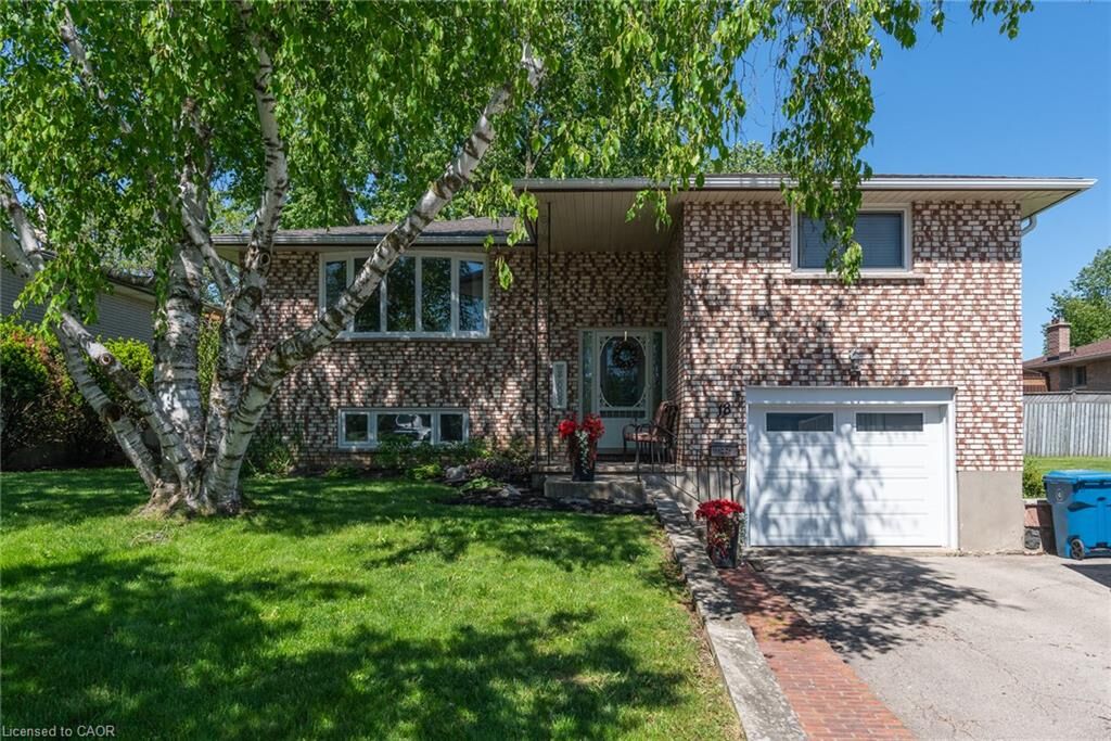 Property Photo: 18 Mayberry Place ON N5A 6Z7