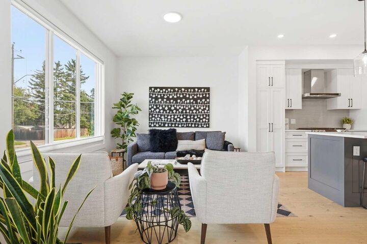 Property Photo: 2179 49 Avenue SW AB T2T 6Z9
