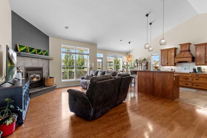 Property Photo: 5055 54 Street Close AB T0M 0X0