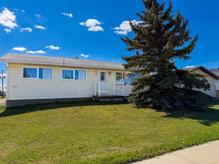 3 2 Avenue SW — photo 1