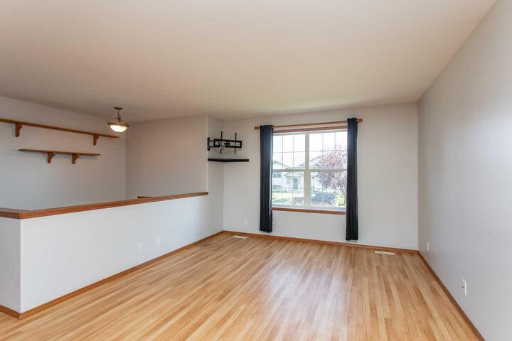 Property Photo:  273 Kendrew Drive  AB T4P 3Y9 