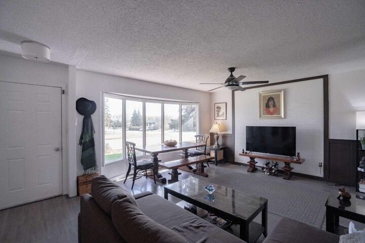 Property Photo: 5210 54A Ave AB T0H 0E0