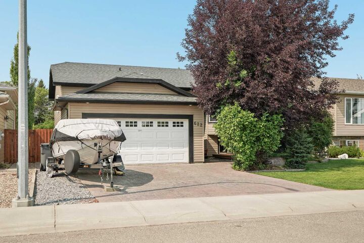 Property Photo: 622 Centennial Avenue AB T0L 0J0
