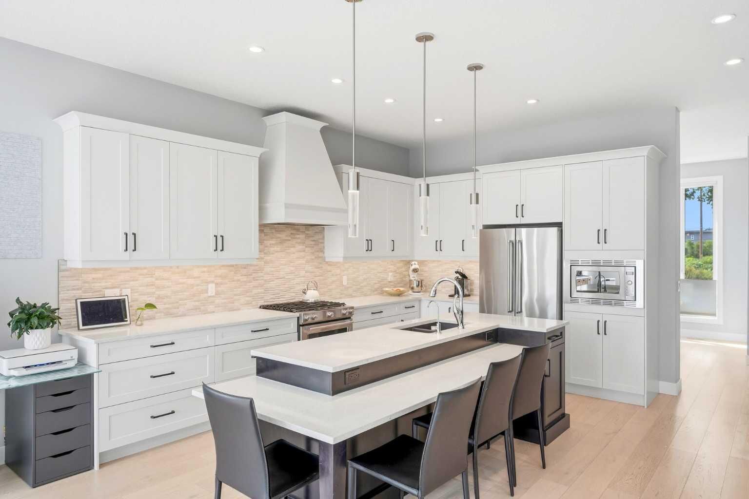 Property Photo: 2014 6 Street NE AB T2E 3Z1