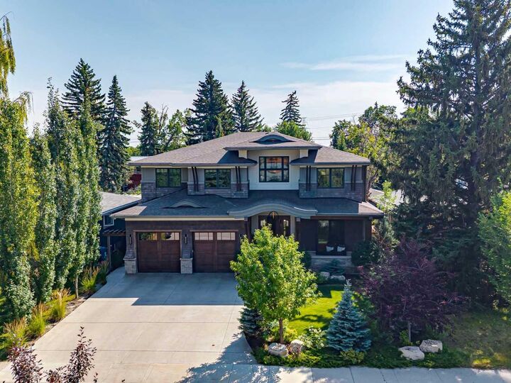 Property Photo: 1623 49 Avenue SW AB T2T 2T8