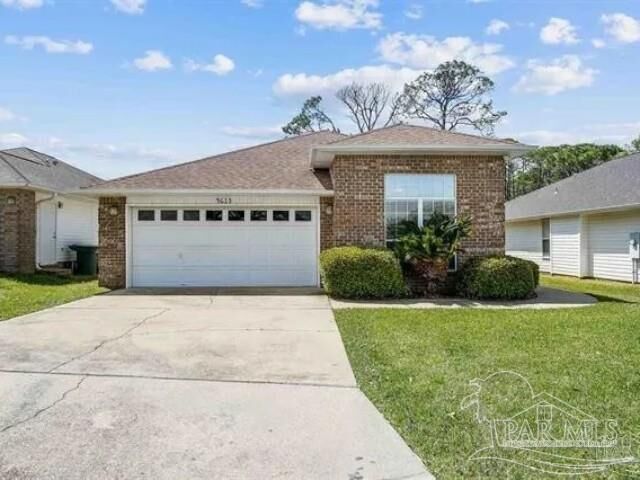 Property Photo: 4613 Isles Dr FL 32507