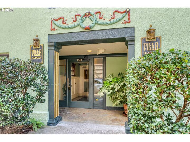 Property Photo: 507 NW 22nd Ave 301 OR 97210