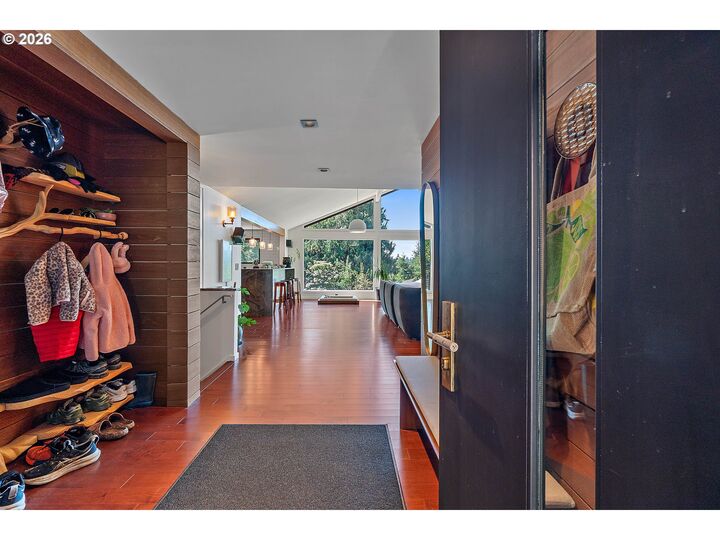 Property Photo: 4110 SW Jerald Ct OR 97221