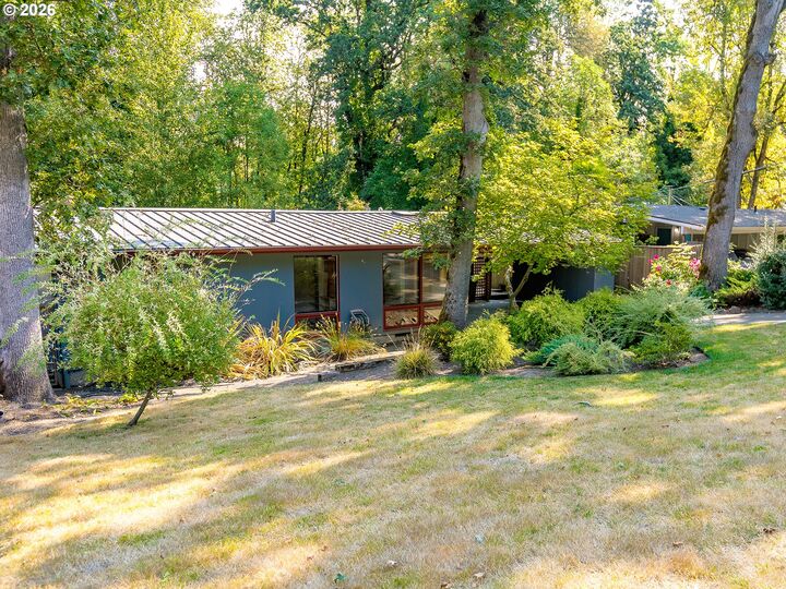 Property Photo: 19922 White Cloud Cir OR 97068