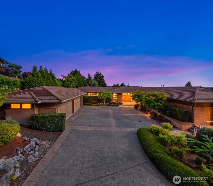 Property Photo:  8635 NE 19th Place  WA 98004 