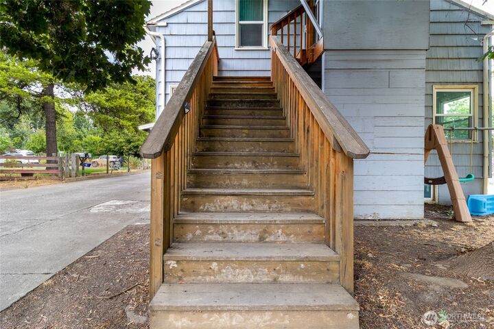 Property Photo:  904 SE Birch Avenue  WA 99324 