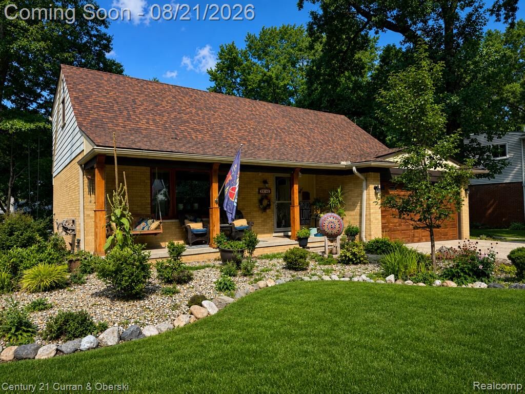 Property Photo:  15761 Loveland Street  MI 48154 