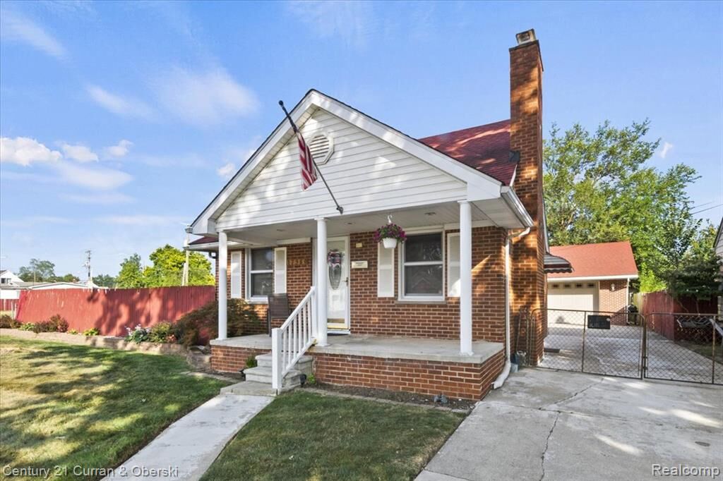 Property Photo:  17960 Hanna Street  MI 48122 