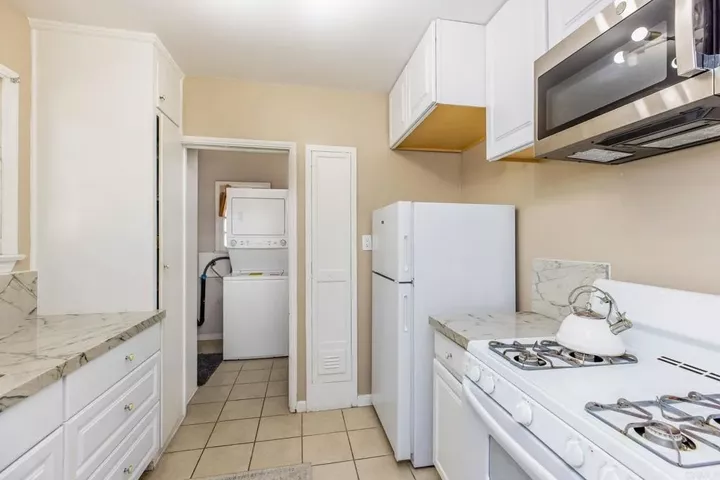 Property Photo:  1700-1702-1704 Glendon Avenue  CA 90024 