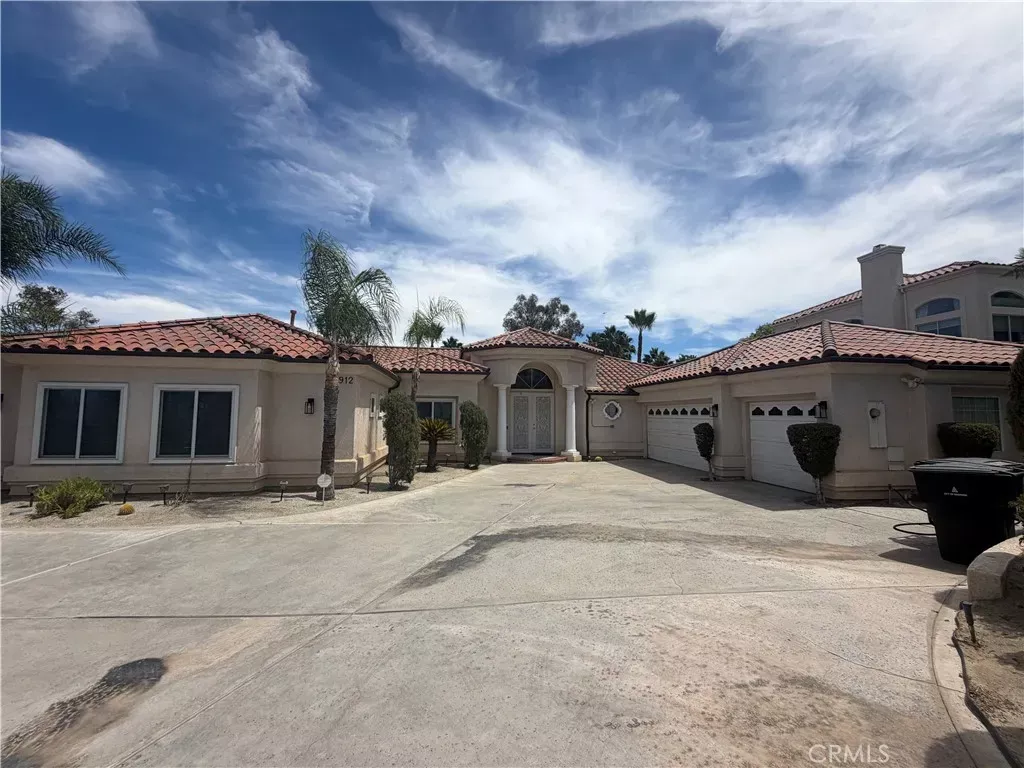Property Photo:  5912 Via Loma  CA 92506 