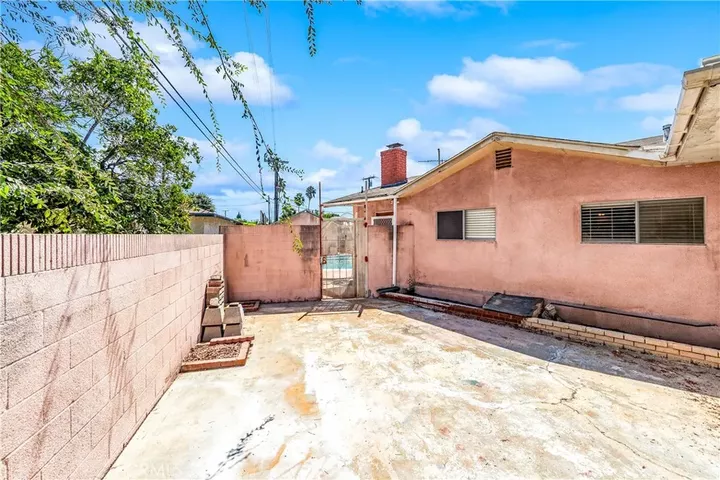 Property Photo:  13704 Clark  CA 90706 