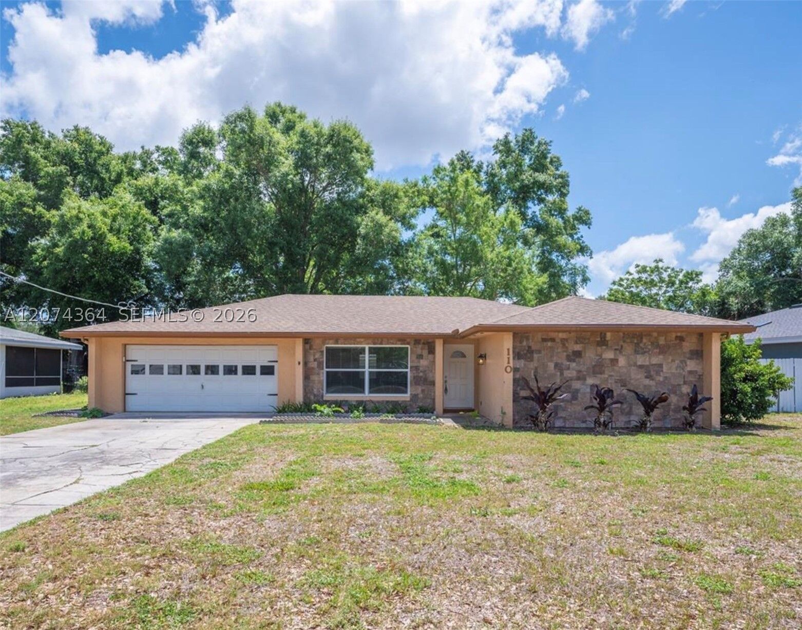Property Photo:  110 Broward 1  FL 33884 