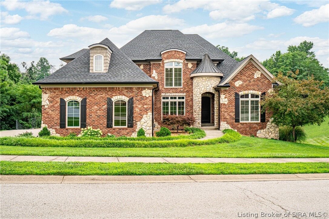 Property Photo: 3642 Woodland Lakes Drive IN 47119
