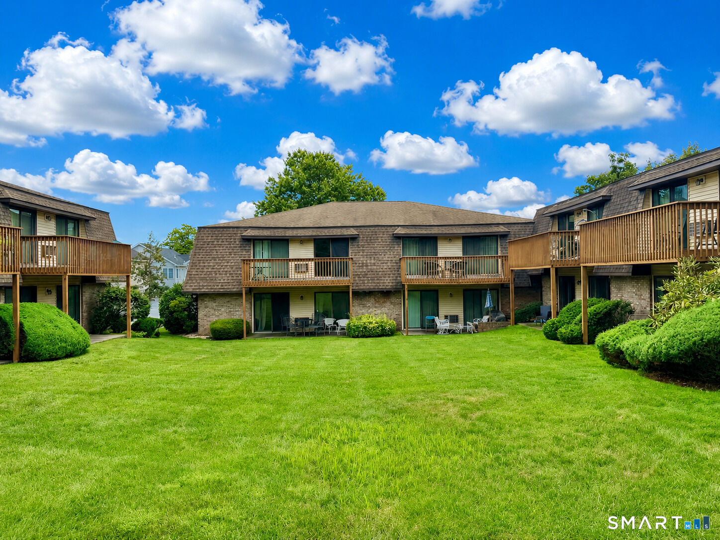 Property Photo: 180 Colonial Road B4 CT 06906