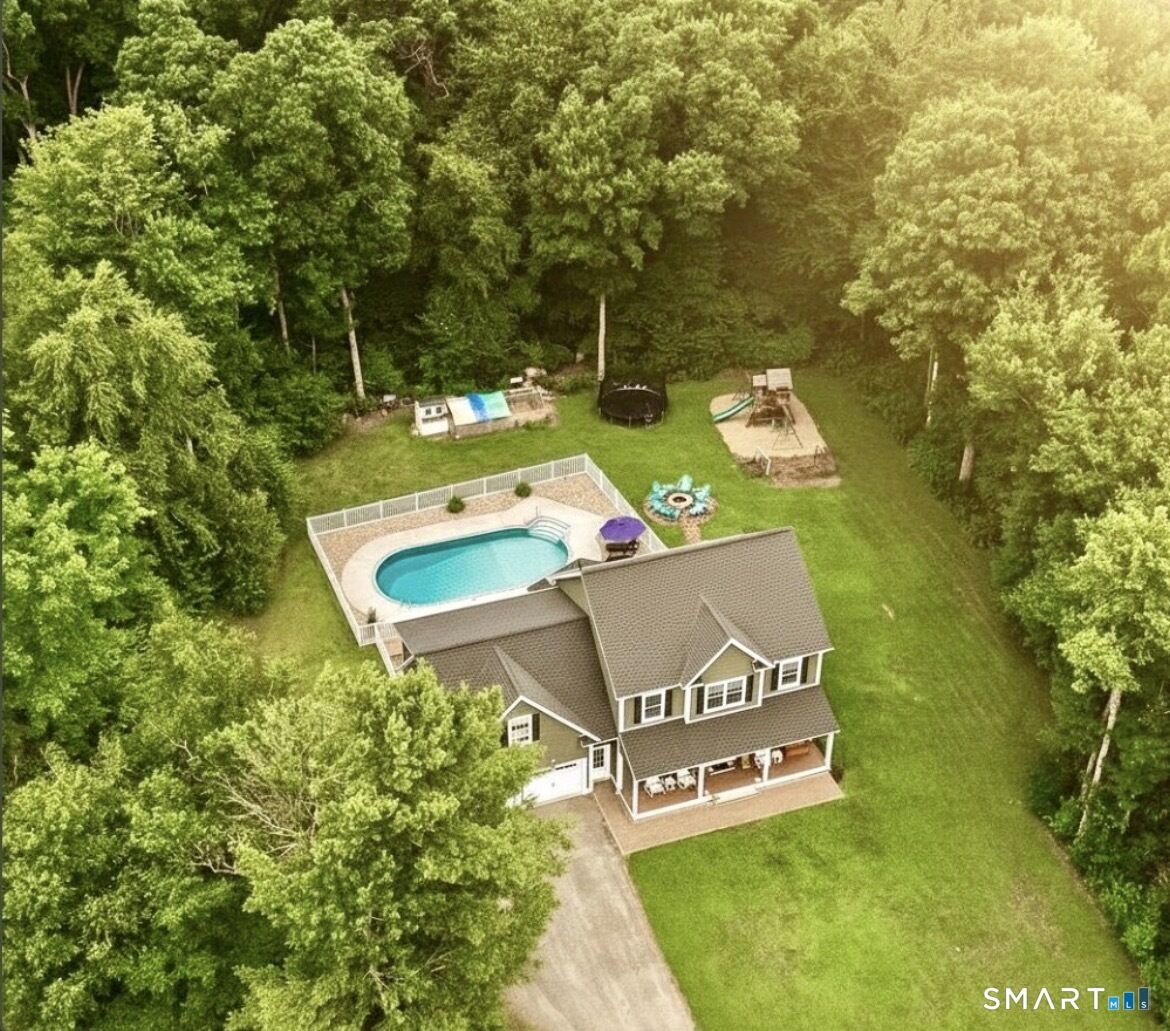 Property Photo: 81 Evergreen Crossing CT 06057