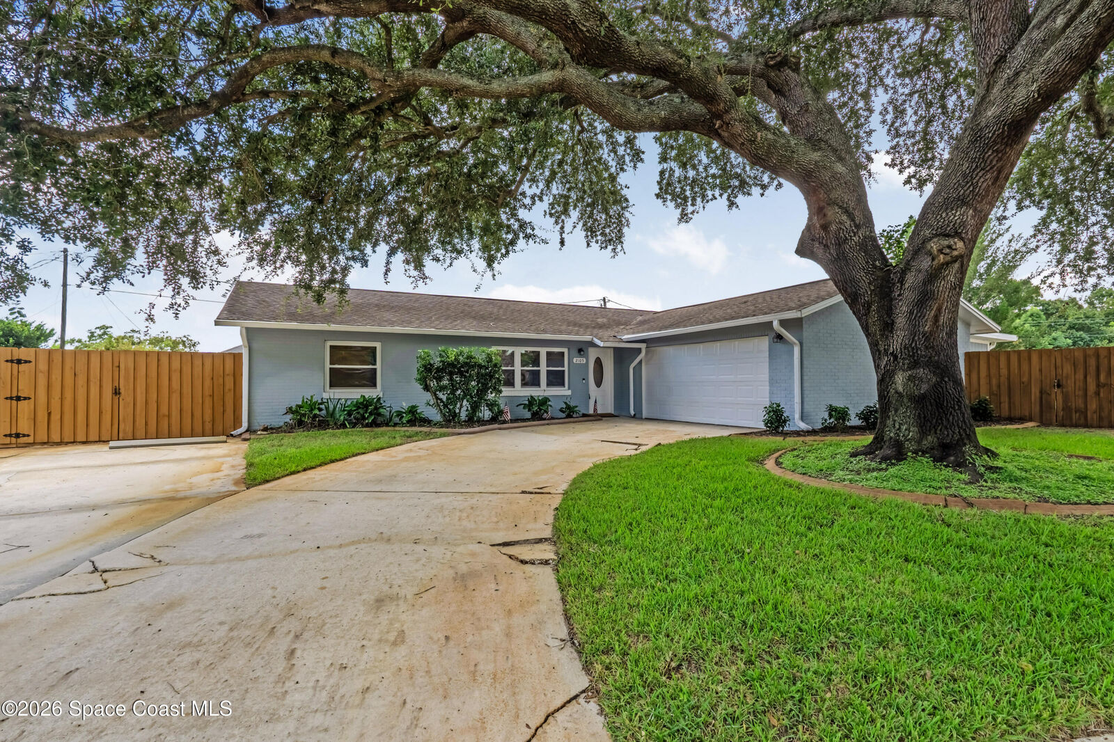 Property Photo:  2105 Clay Circle  FL 32780 