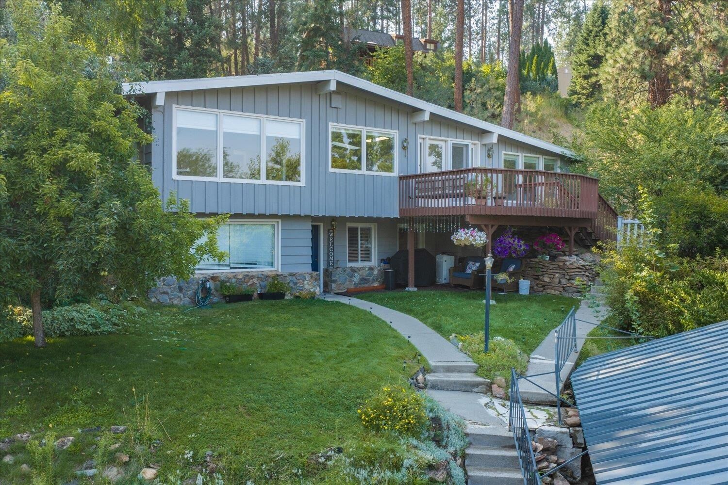 Property Photo: 1426 S McHenry Dr WA 99019