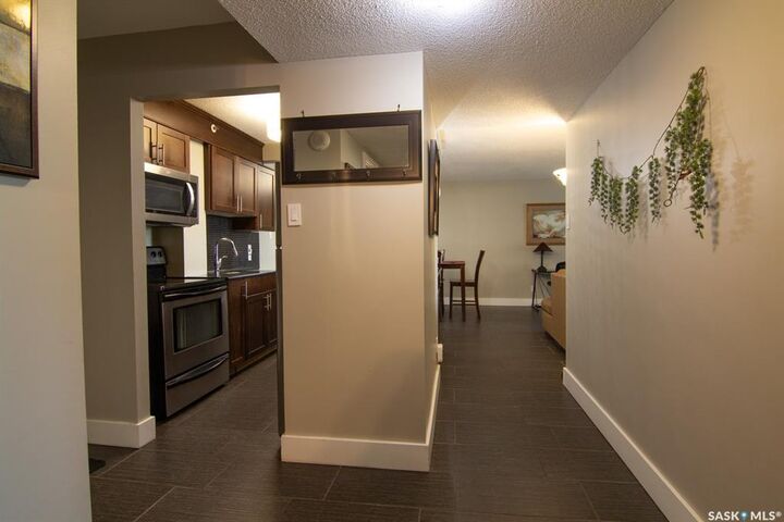 Property Photo: 320 5th Avenue N 201 SK