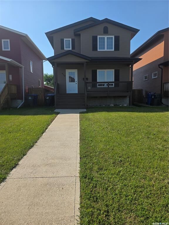 Property Photo: 610 Eva Street SK S4A 1H9