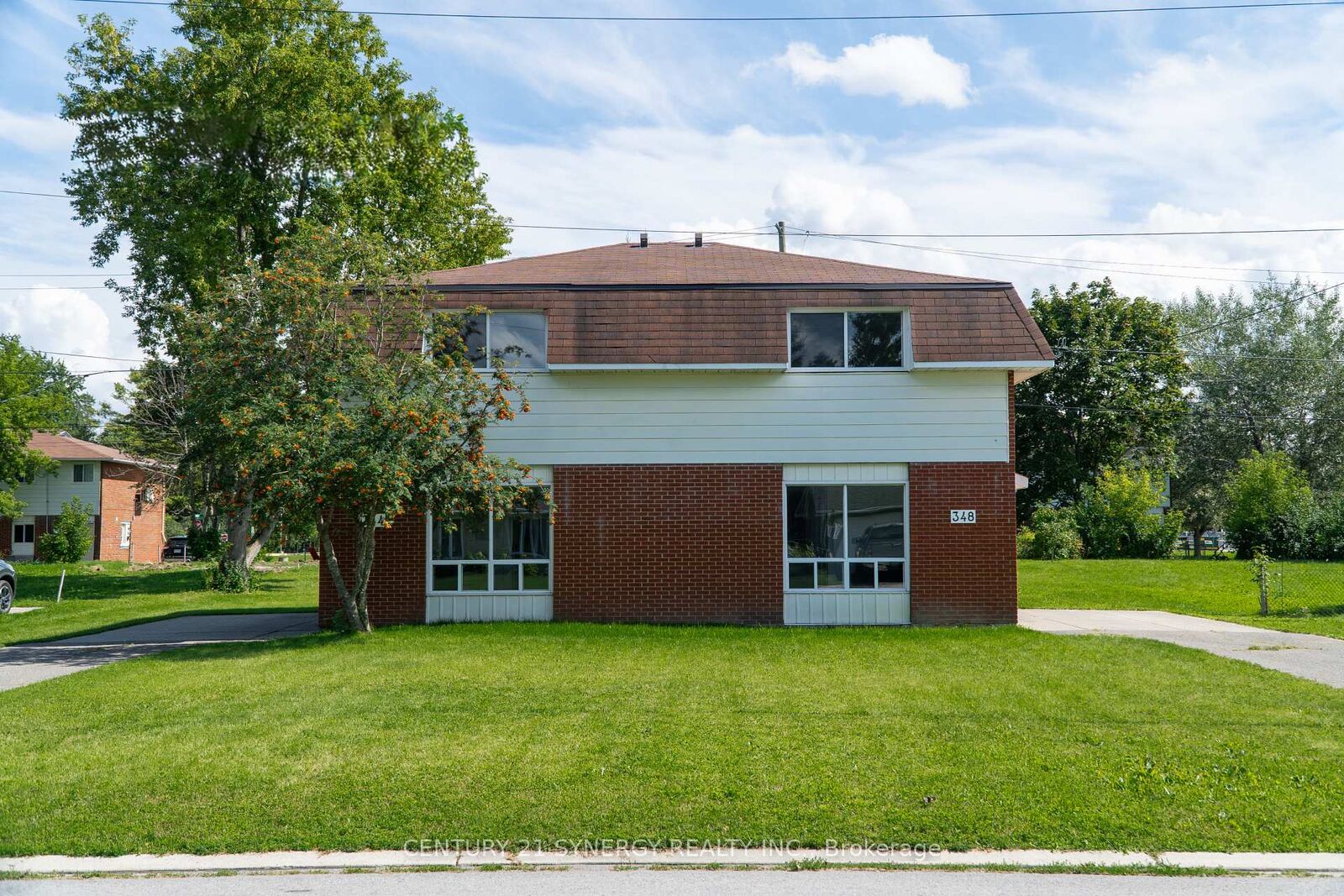 Property Photo:  344 Pattie Drive  ON K7C 2G3 