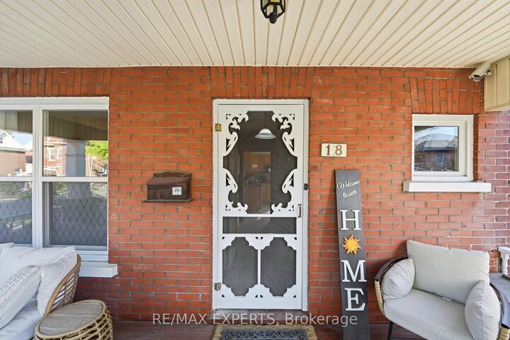 Property Photo: 18 Rowe Street ON L1H 5P5