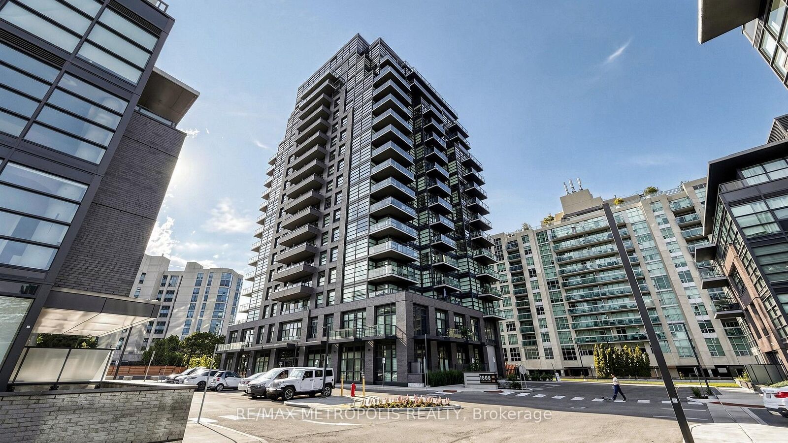 Property Photo: 1606 Charles Street #1707 ON L1N 0P1