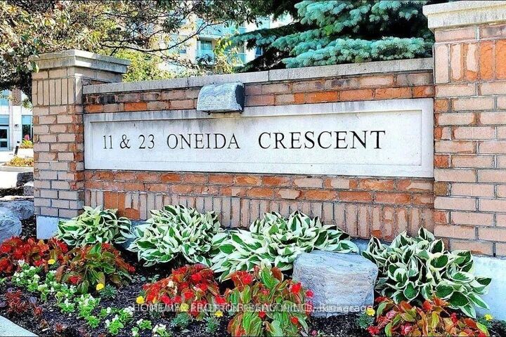 Property Photo: 23 Oneida Crescent Ph13 ON L4B 0A2