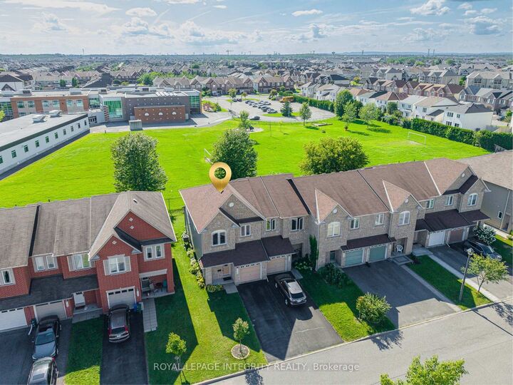 Property Photo:  132 Silvermoon Crescent  ON K4A 0P5 