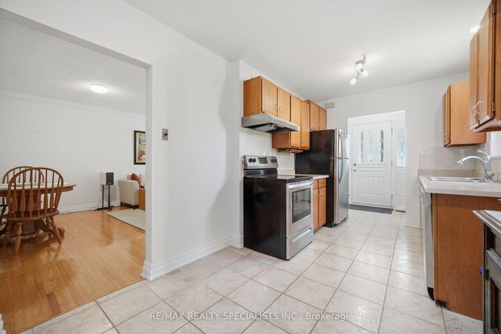 Property Photo: 3637 Chiplow Road ON L4X 2R1