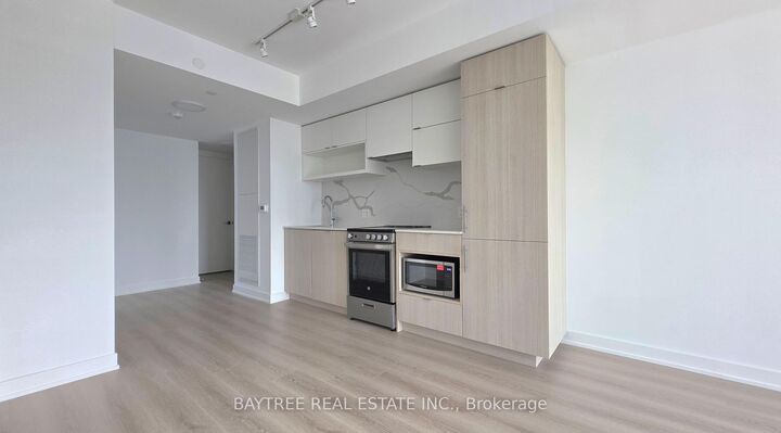 Property Photo:  100 Queen Street E 1611  ON M5C 0B5 