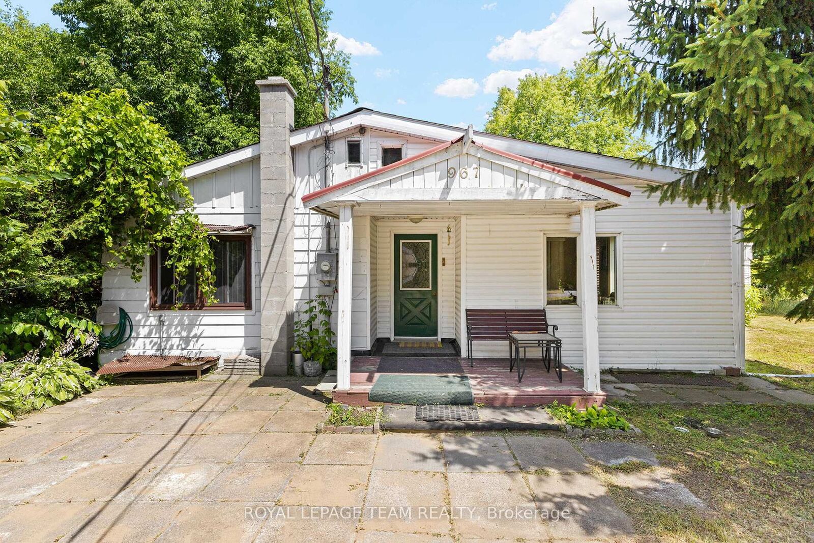 Property Photo: 967 West Street W ON K4C 1C6
