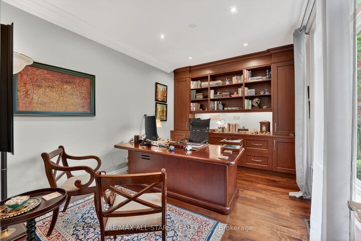 Property Photo: 3 Bridgewater Drive ON L4E 3N4