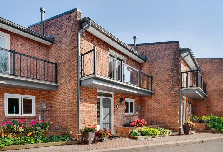 Property Photo:  2136 Old Lakeshore Road 8  ON L7R 1A3 